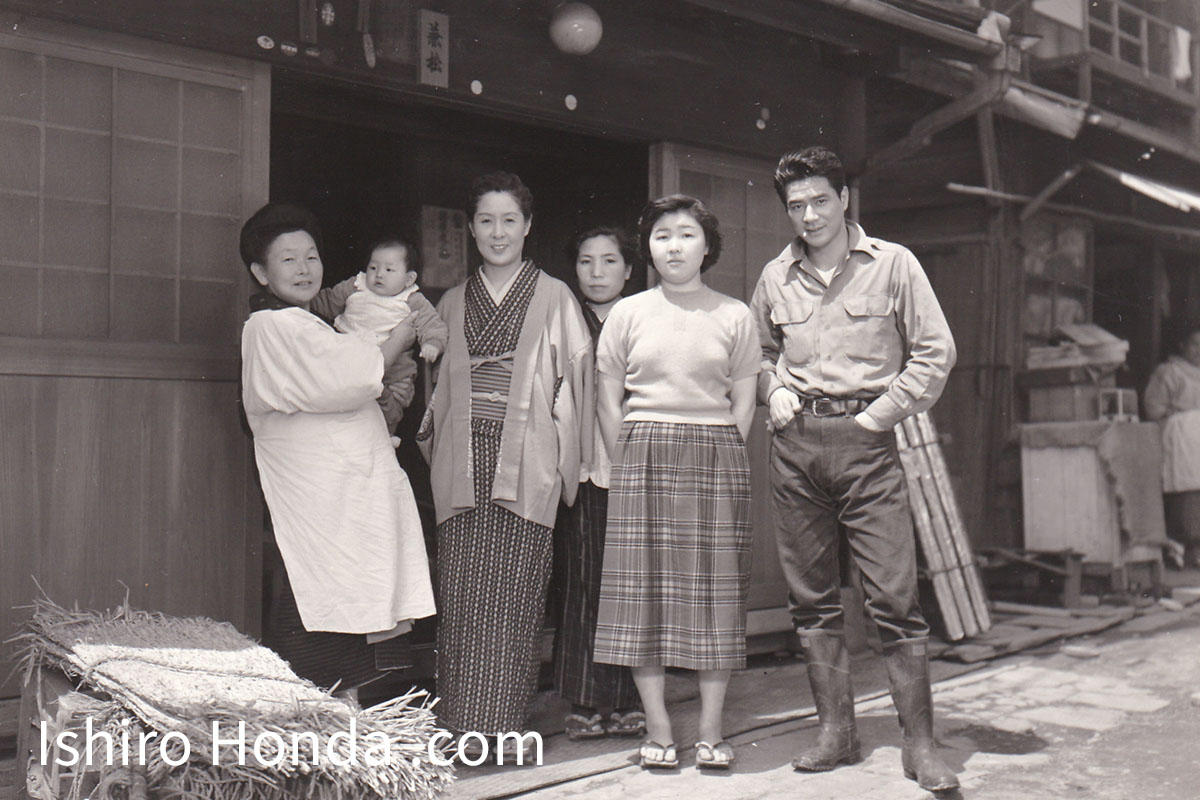 司葉子小泉博おえんさん日本映画写真 2枚セット おえんさん / O-en-San | 映画監督 本多猪四郎公式サイト